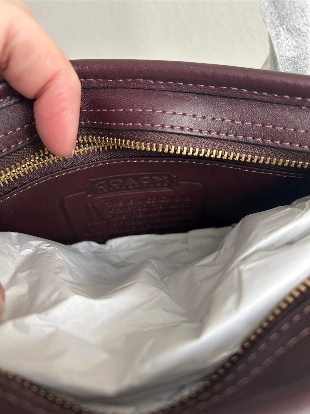 NWT Coach Swing Zip 20 in Black Currant - Picture 4 of 8